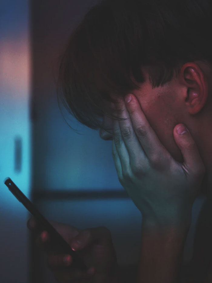 Men Share 39 Things That Society Deems ‘Too Girly’ But They Like Them Anyway