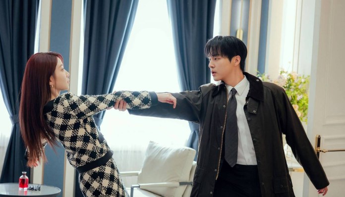 Spooky in Love Episode 1 Review: A Strong Premiere With a Chilling Twist 4