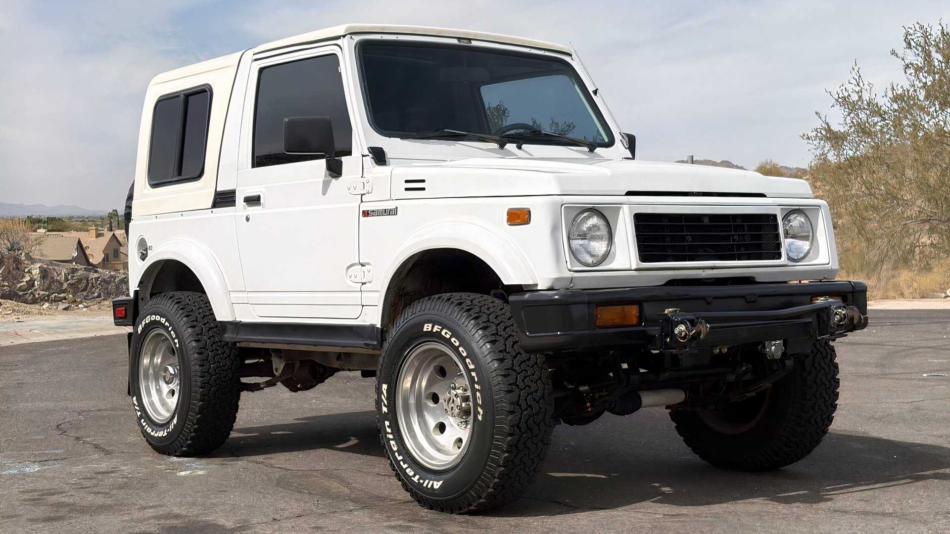Suzuki Samurai front-quarter