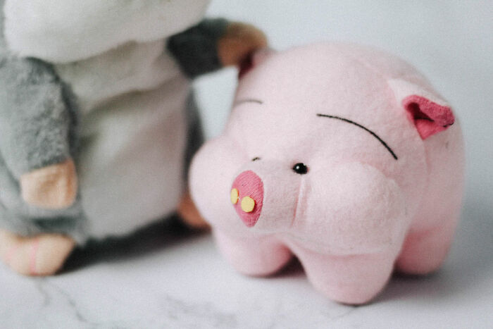 Men Share 39 Things That Society Deems ‘Too Girly’ But They Like Them Anyway