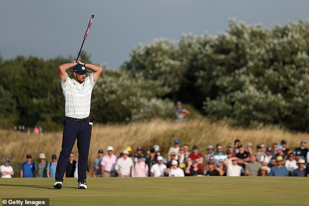 A one-under-par round moved the double US Open champion to six under and a tie for sixth