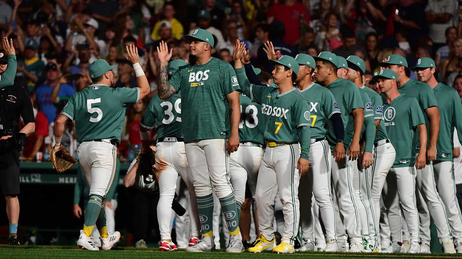 Red Sox rumors: Boston is 'clearly' buying at trade deadline, insider ...