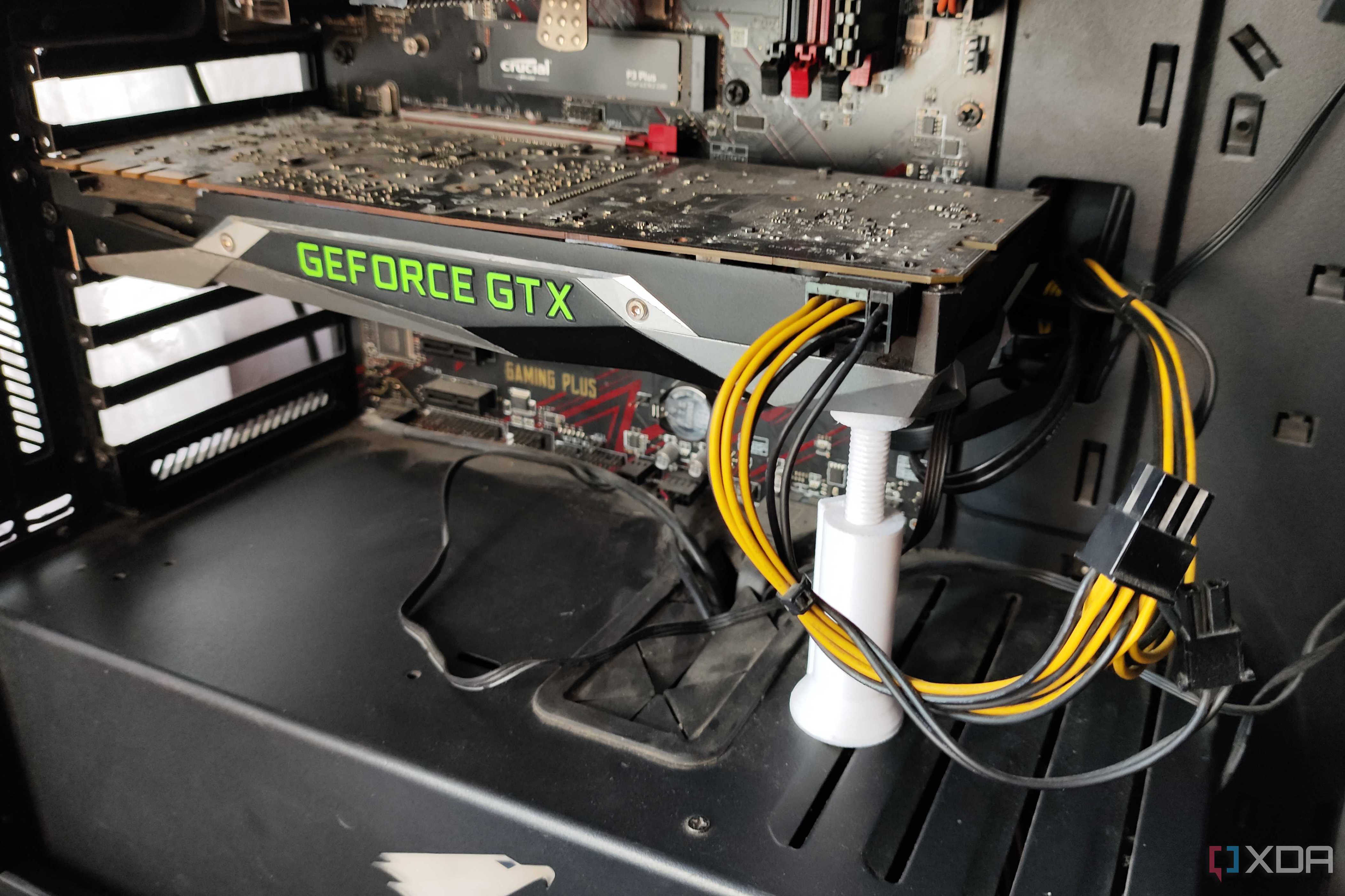 An anti-sag riser for a GPU