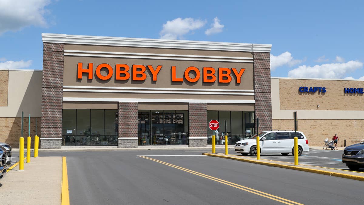 Hobby Lobby's Charming $5 Bird Feeder Is So Effective, Shoppers Say They 'Bought Another'
