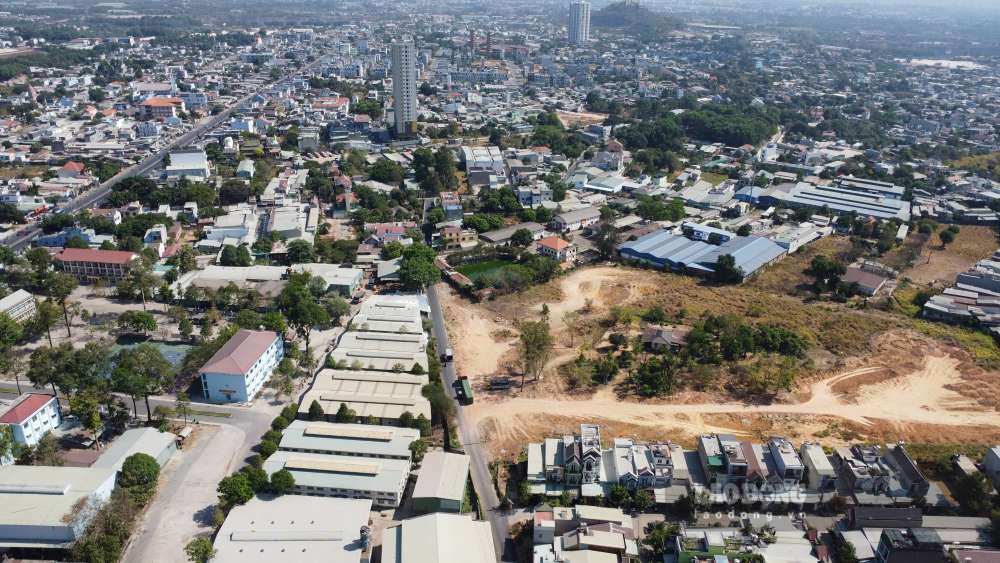 Thu hồi đất 8.207 m² để mở rộng đường D11 ở phường Đông Hòa