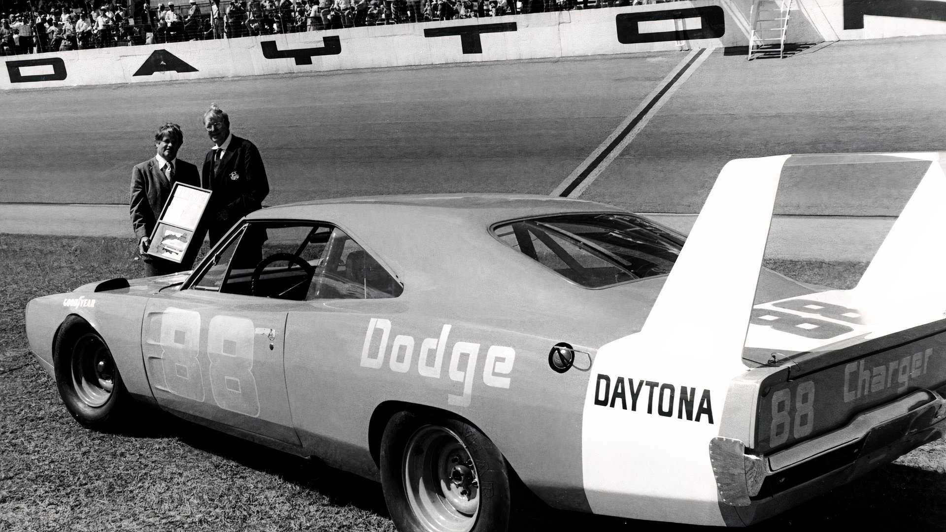 Vintage picture of 1969 Dodge Charger Daytona