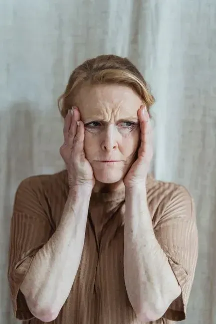 5. Aging Brings Anxiety That Rarely Gets Discussed Honestly (Image Credits: Pexels)