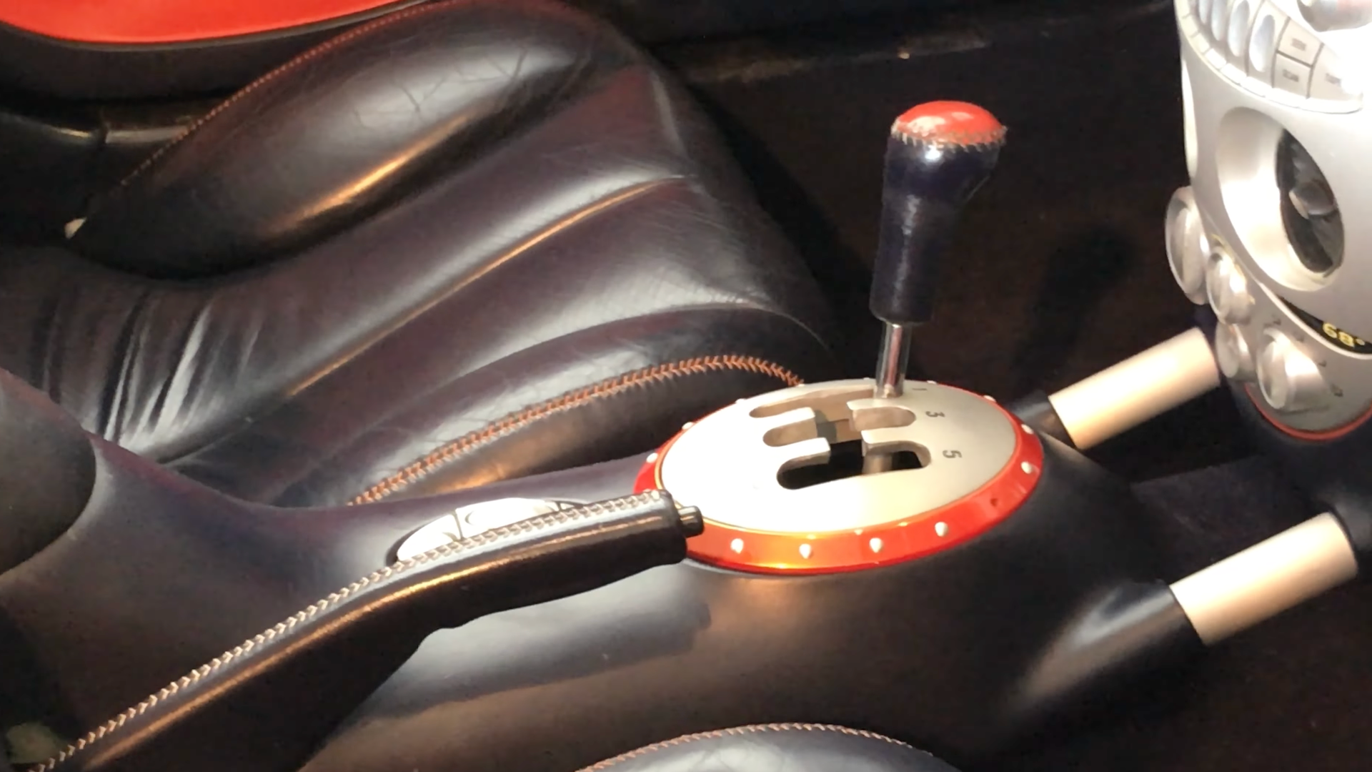 The gated manual shift lever in a Dodge Copperhead concept car