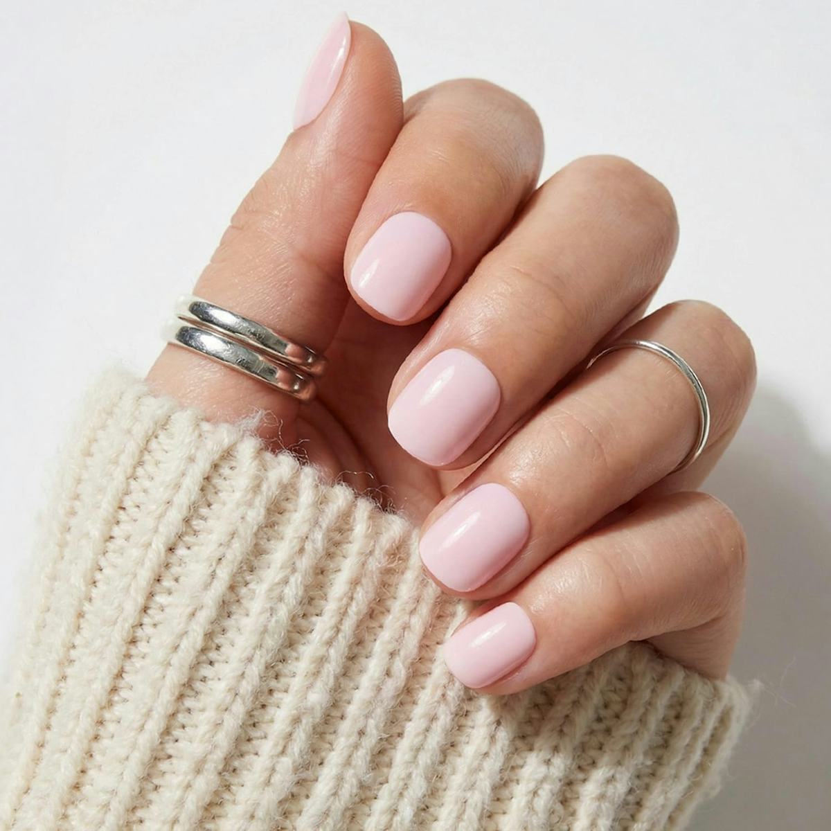 55 Cheap, Clever Things That Make You Look Prettier in a Natural Way