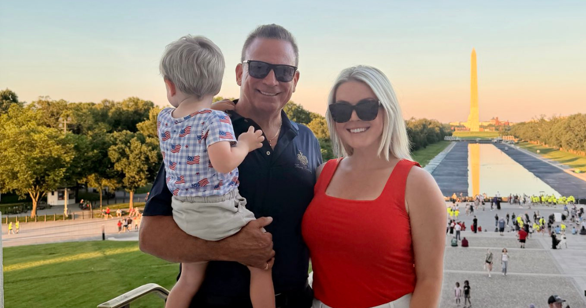 Exclusive: Experts Discuss the Parenting Reality Behind Karoline Leavitt’s 33-Year Age-Gap Marriage