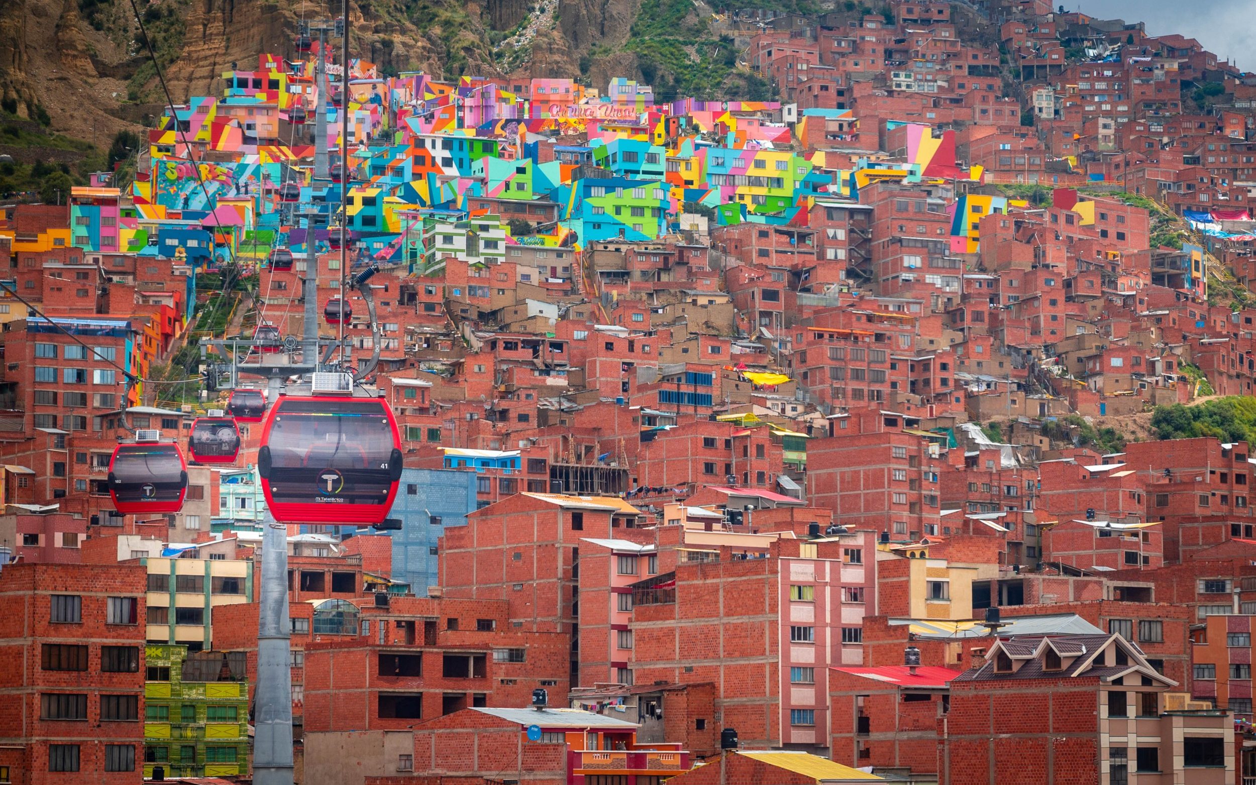 Mi Teleferico cable cars carry passengers between the City of El Alto and Lapaz, Bolivia
