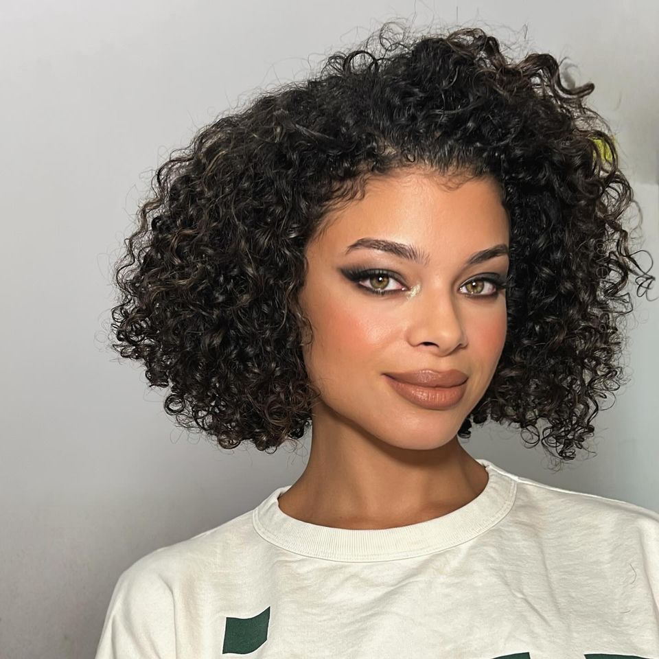 Curly chin-length bob