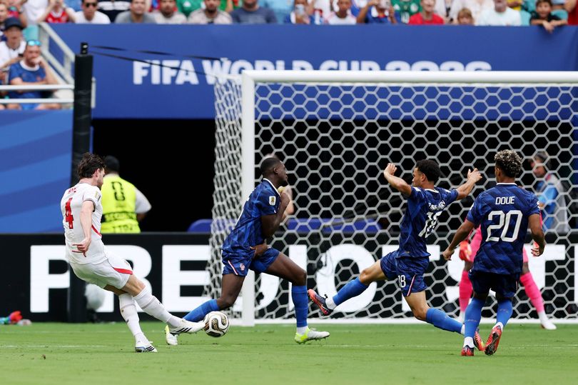 France lost 6-4 to England