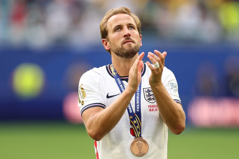 Harry Kane was seen sending a message as England beat France 6-4