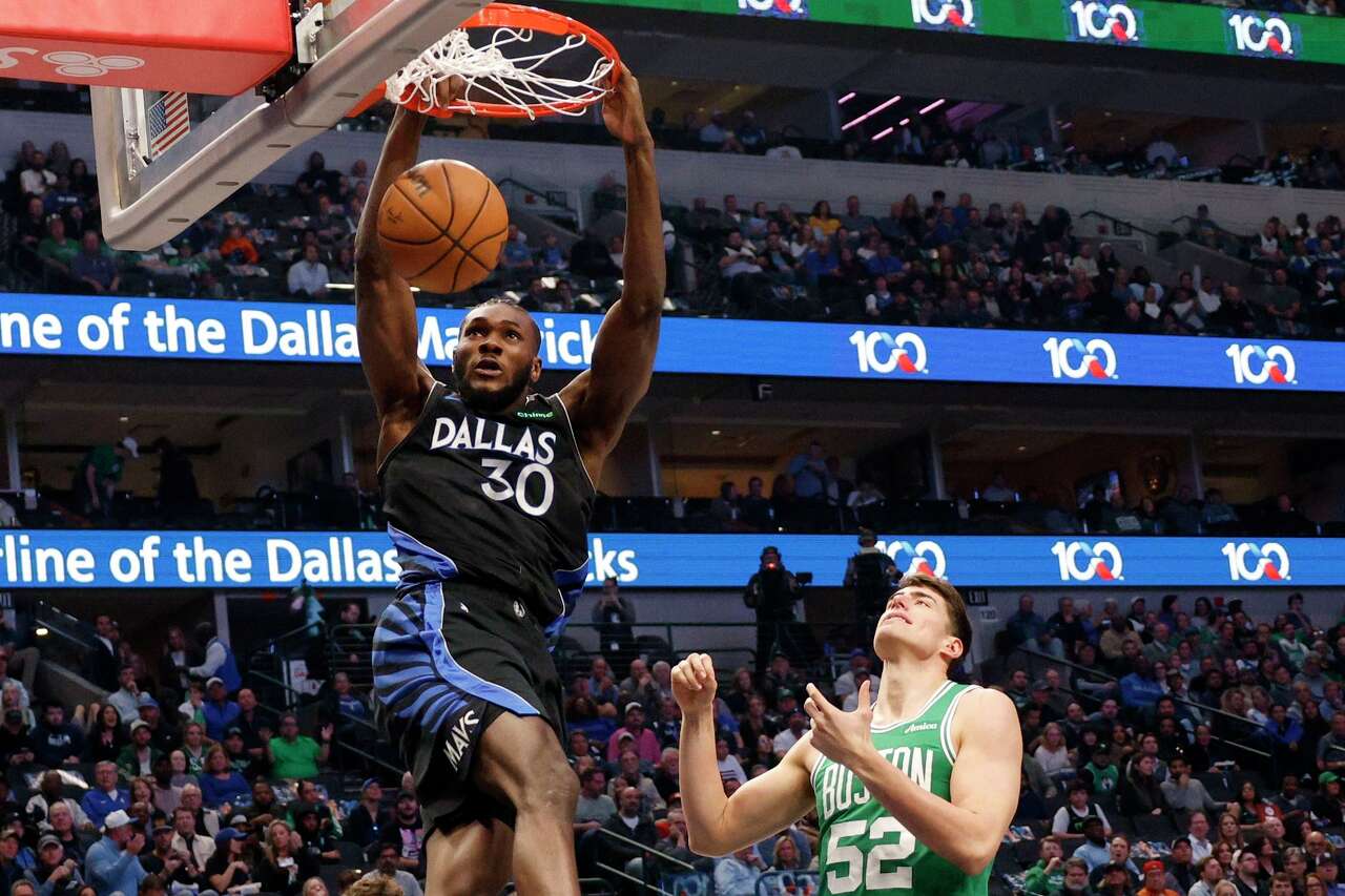 Mavericks match Knicks' offer sheet for Moussa Cisse, ink big man to two-year deal