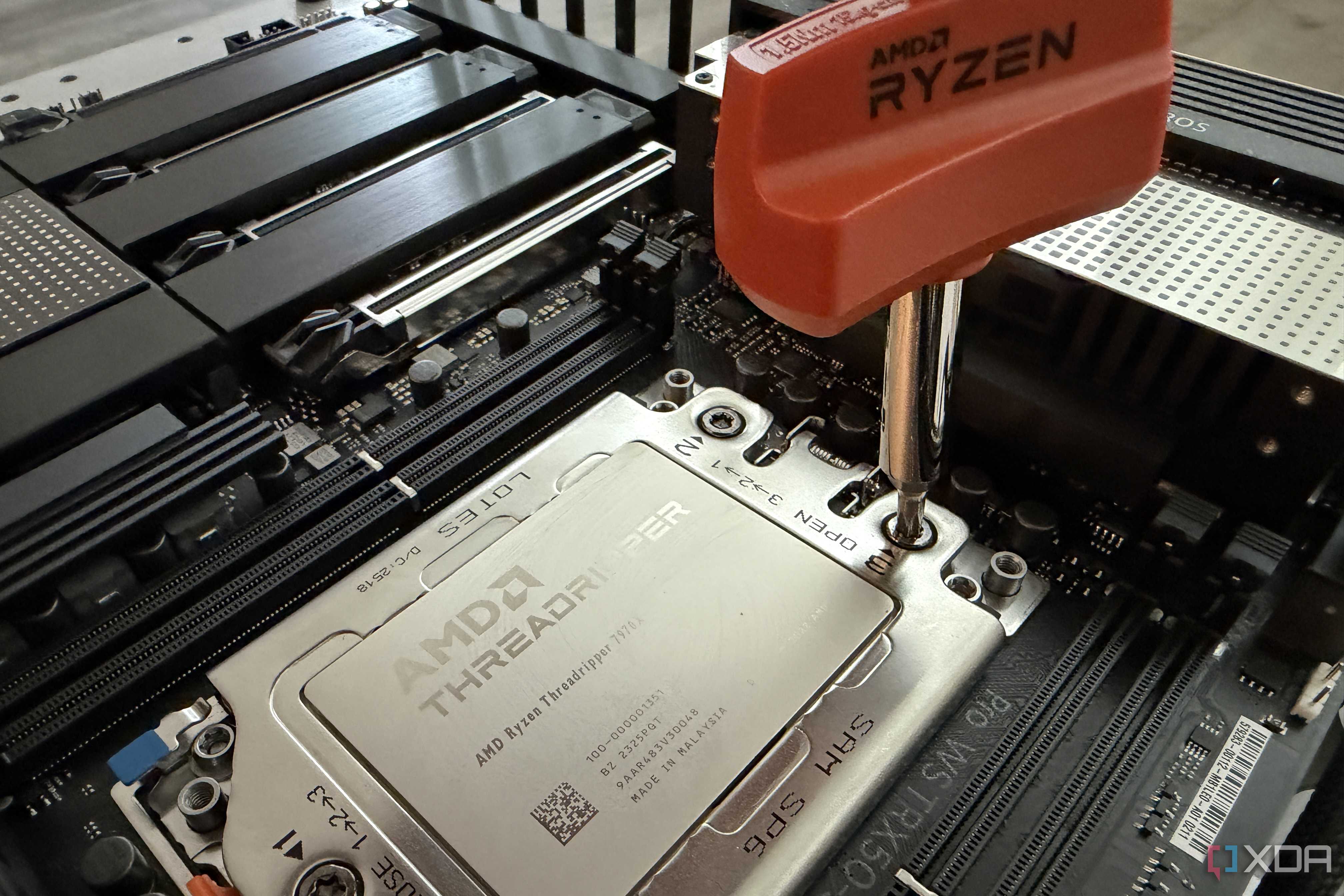 threadripper tighten socket screws