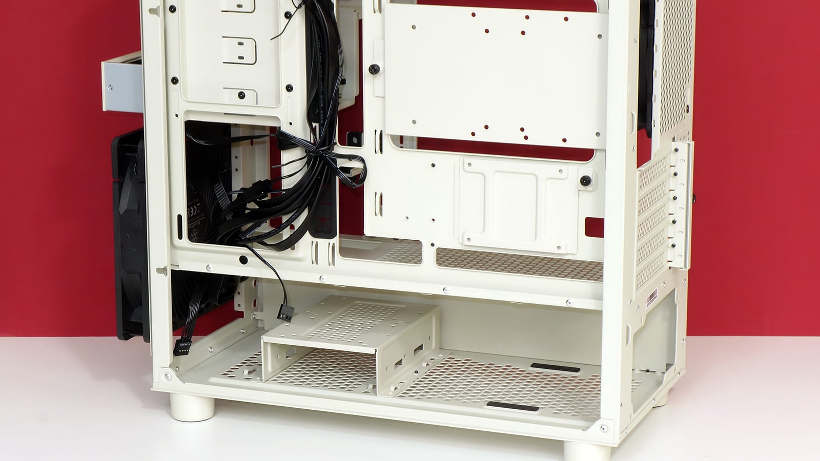 SilverStone FLP03 Review: Build a Beige Box That Actually Rocks