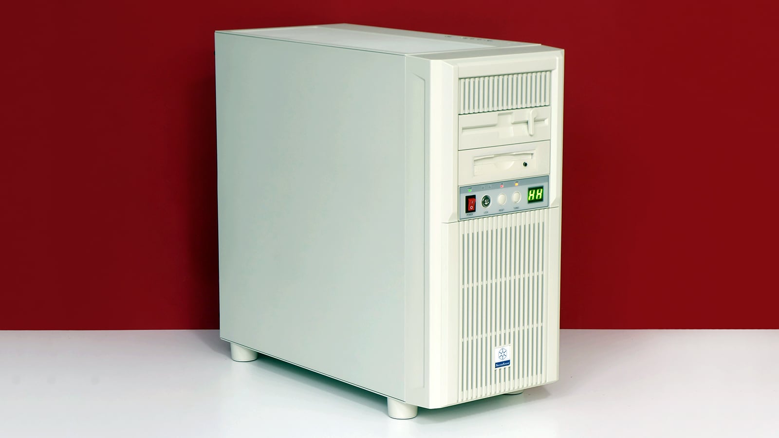 SilverStone FLP03 Review: Build a Beige Box That Actually Rocks