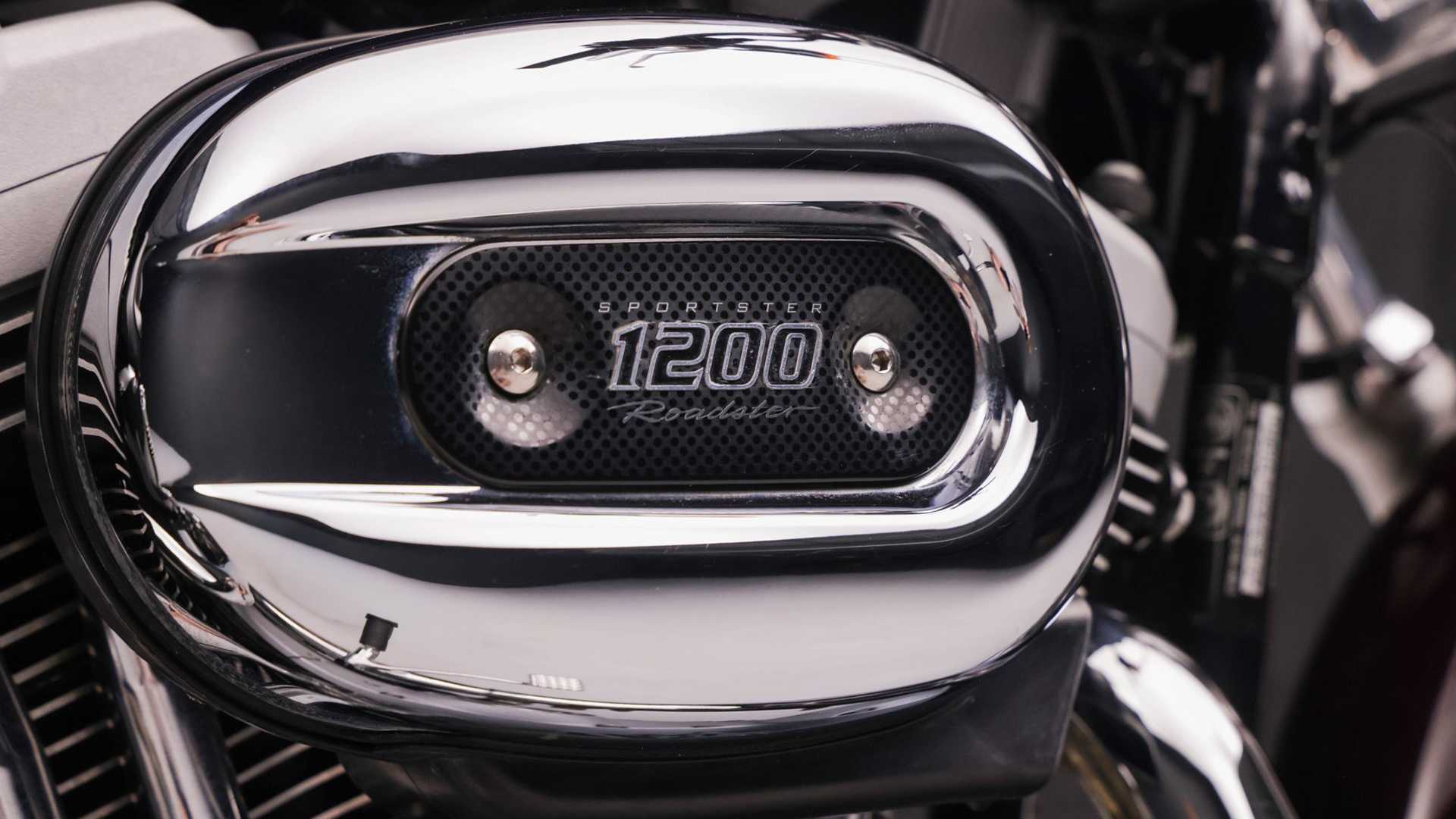 2005 Harley-Davidson Sportster 1200 Roadster engine