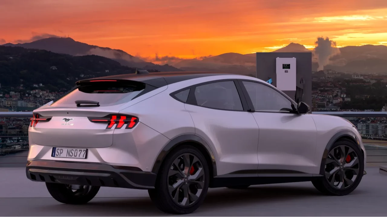 Ford mustang mache allelectric suv