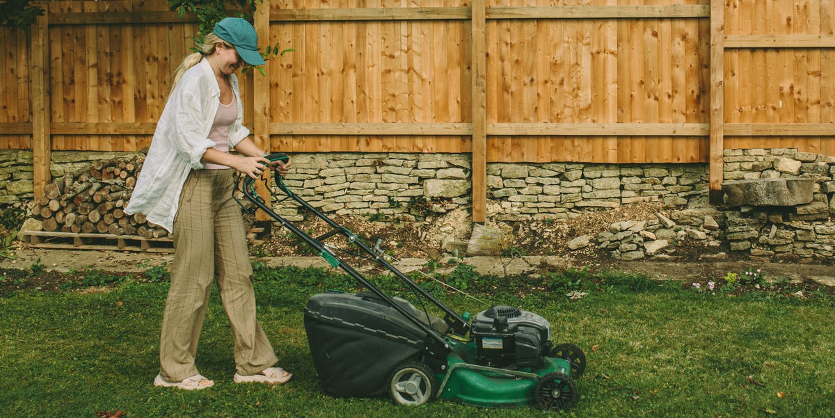 This Simple Lawn Rule Helps Grass Stay Greener