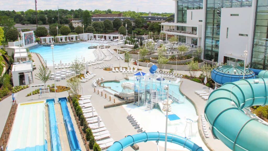 12 Best Lazy River Resorts in the USA