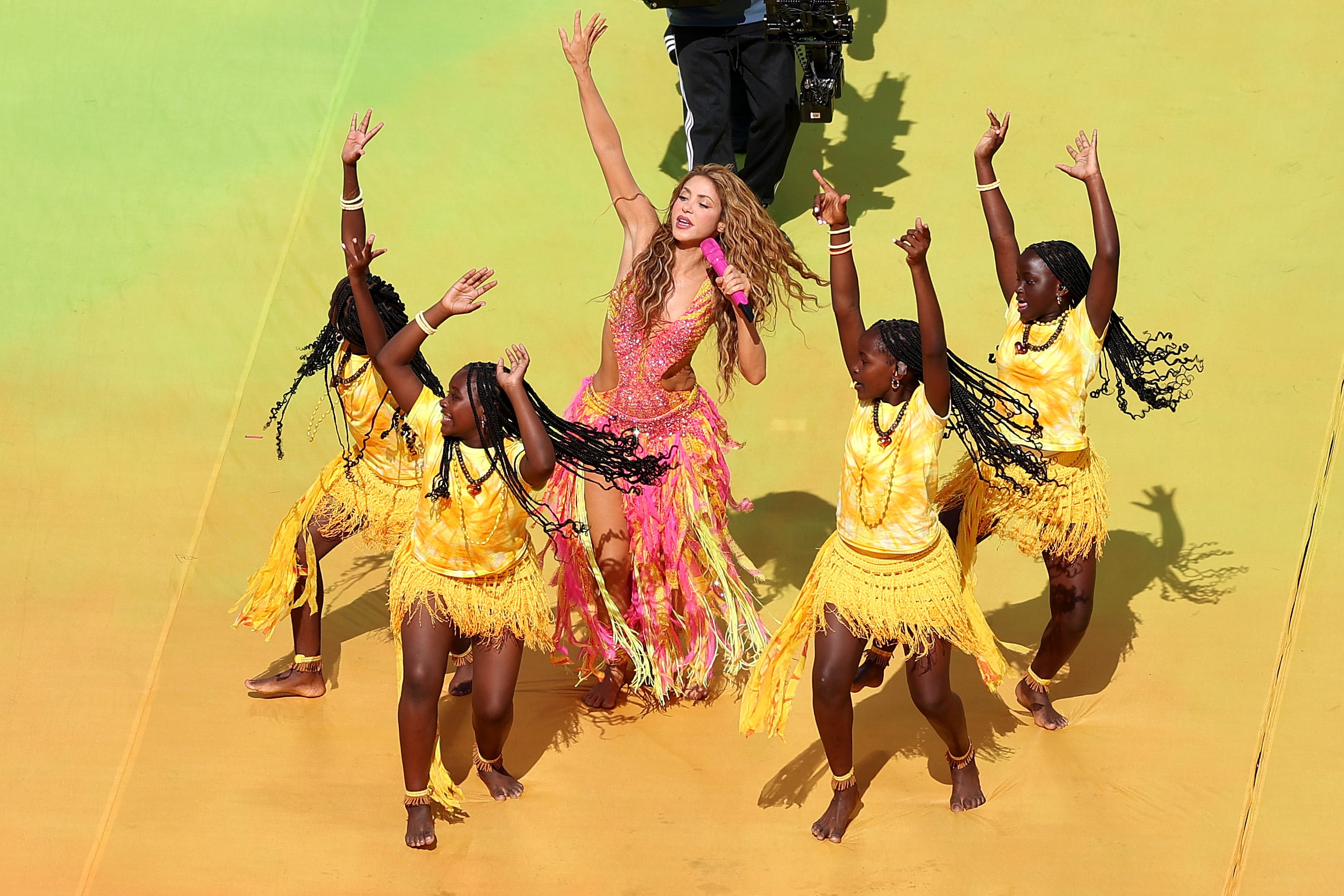 Best images from World Cup halftime show featuring Madonna, Justin Bieber