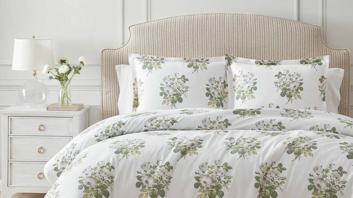 martha-stewart-eloise-floral-cotton-comforter-set