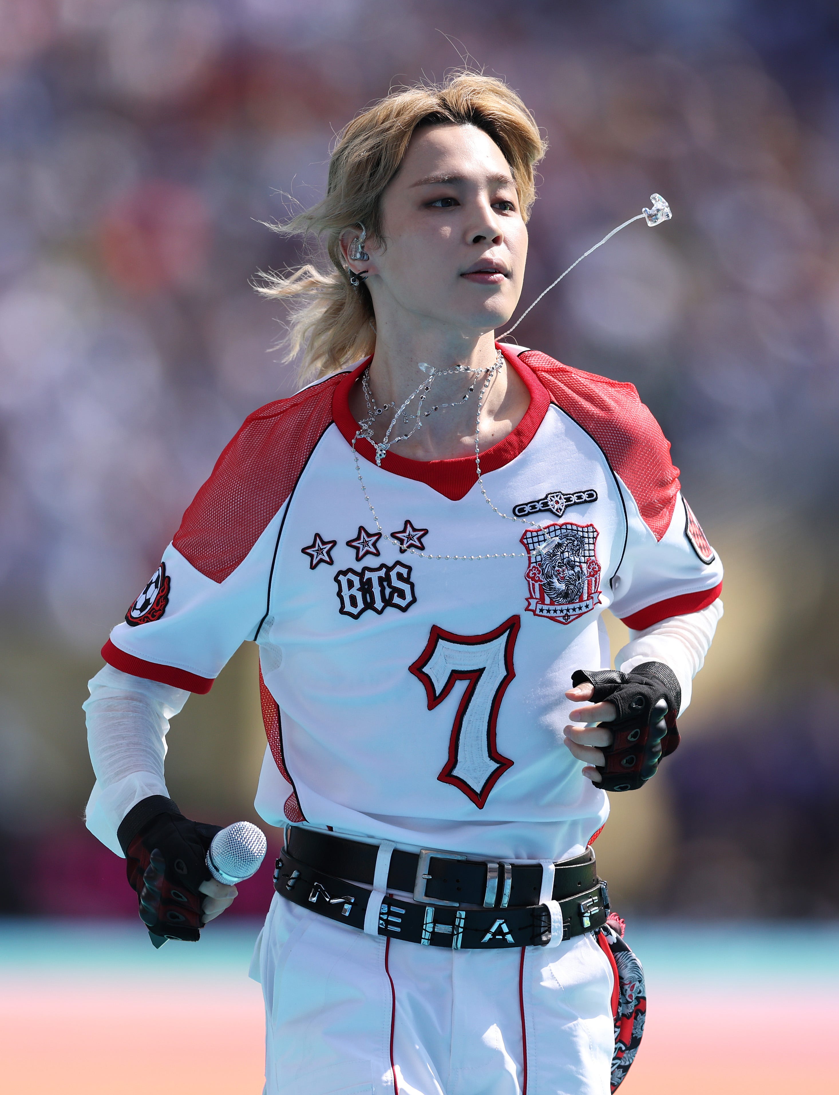 Best images from World Cup halftime show featuring Madonna, Justin Bieber