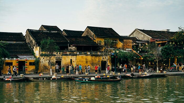Beyond The Itinerary: 81 People Reveal Their Absolute Worst Vacations