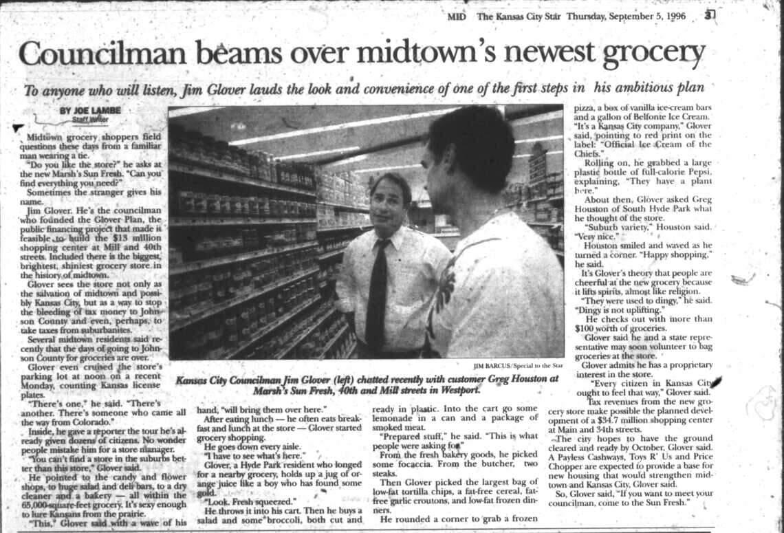 Jim Glover greets shoppers at the newly opened Sun Fresh.