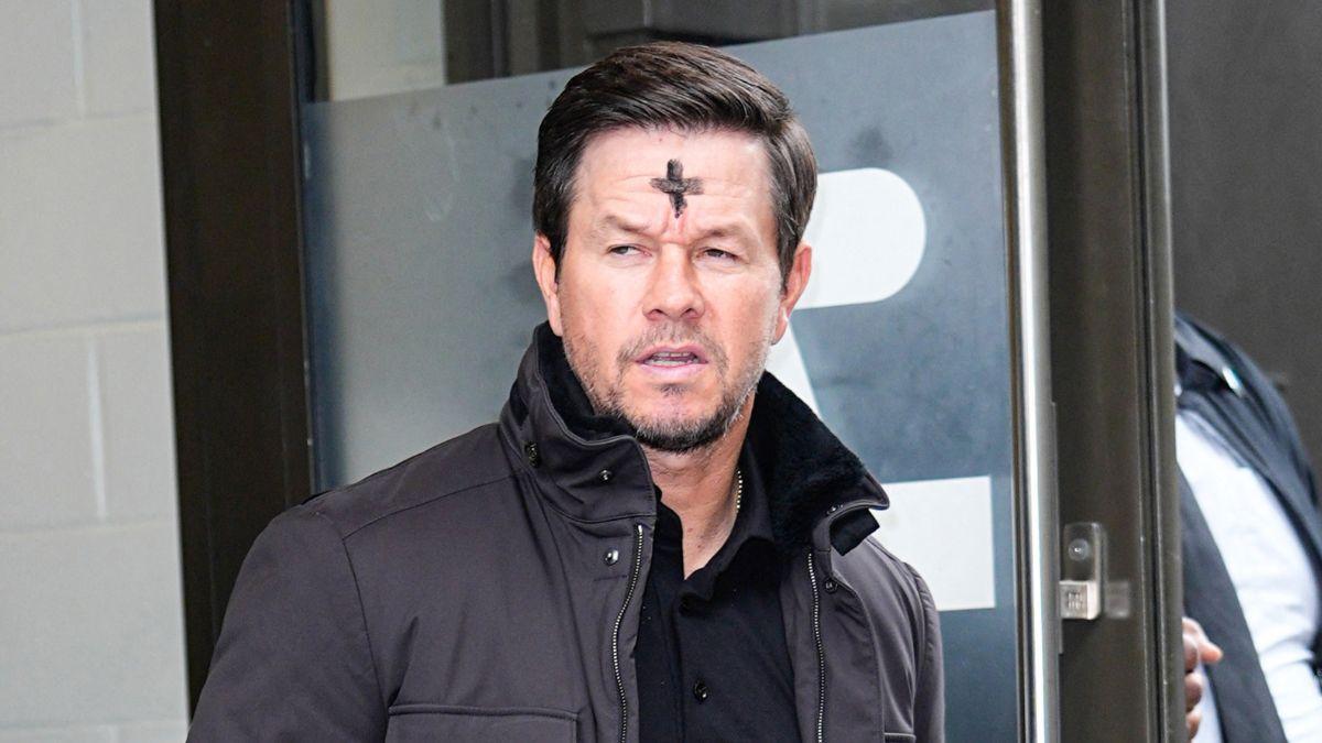Mark Wahlberg Surprises Fans With Unrecognizable Transformation for New Mafia Film 'By Any Means': Photos