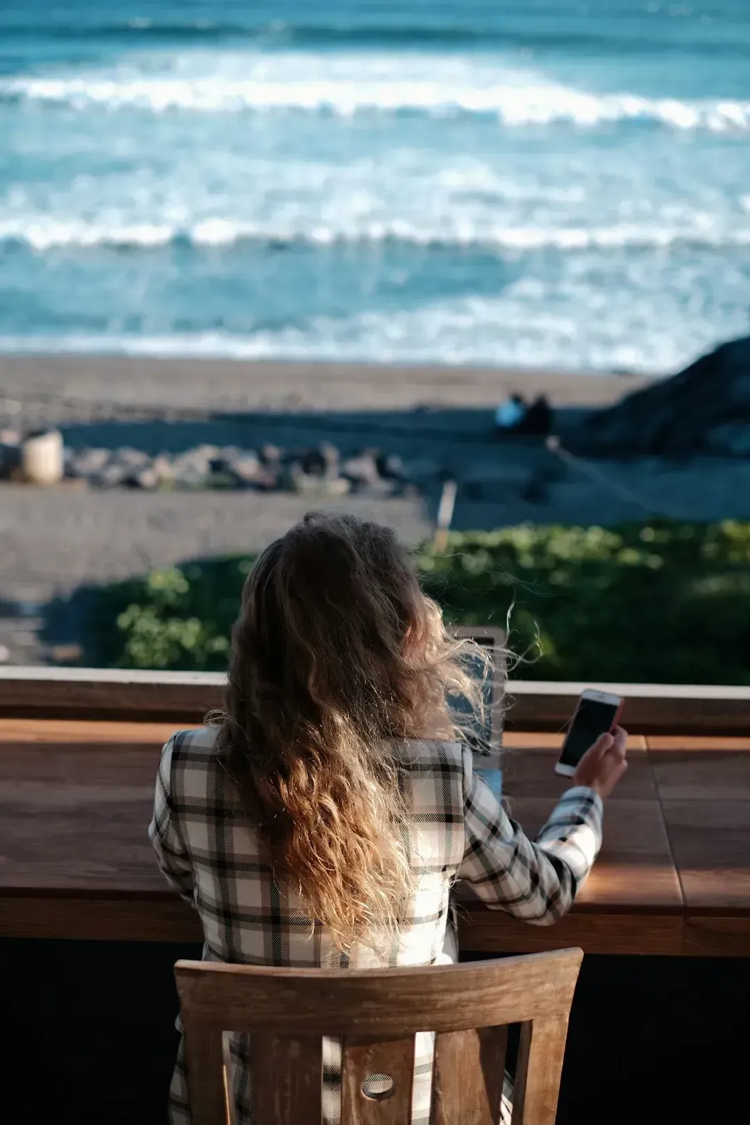 4. She Starts Prioritizing Independence (Image Credits: Unsplash)