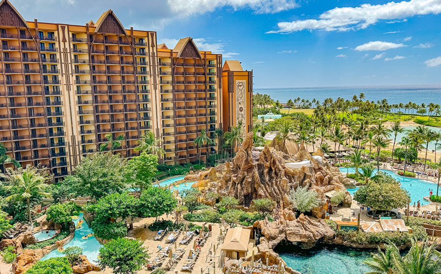 12 best lazy river resorts in the USA