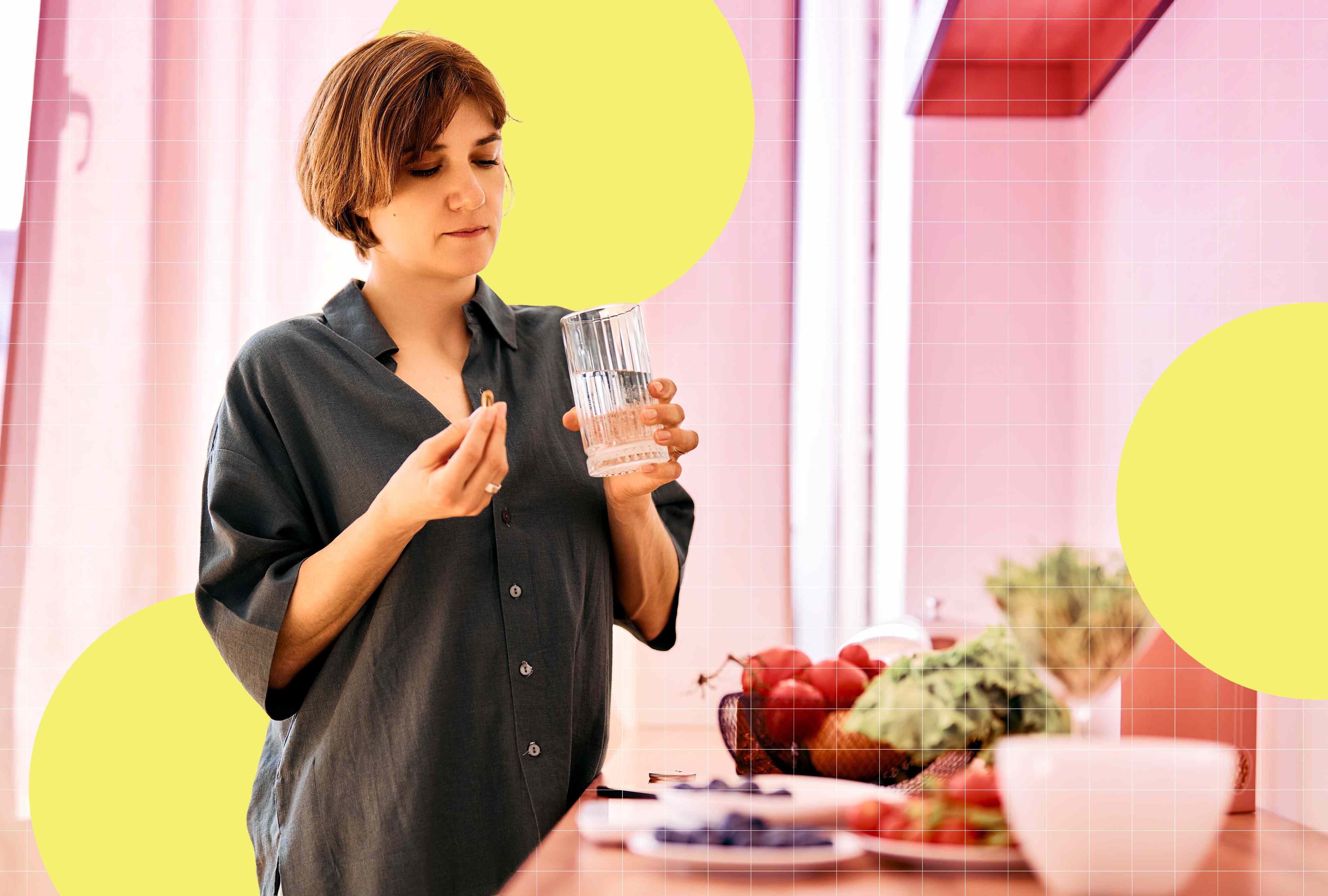 4 supplements dietitians say may work better when taken with food