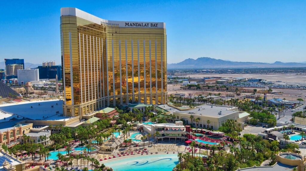 12 Best Lazy River Resorts in the USA