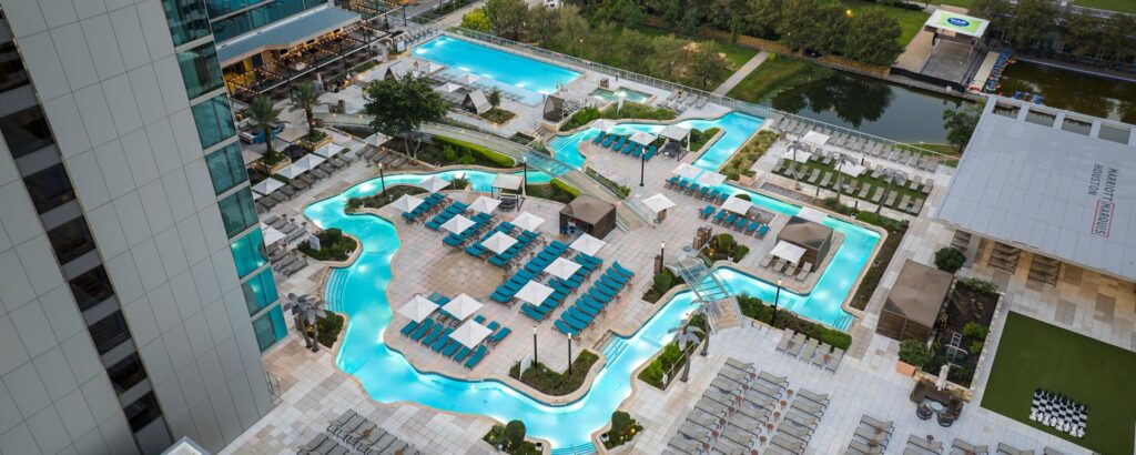 12 Best Lazy River Resorts in the USA