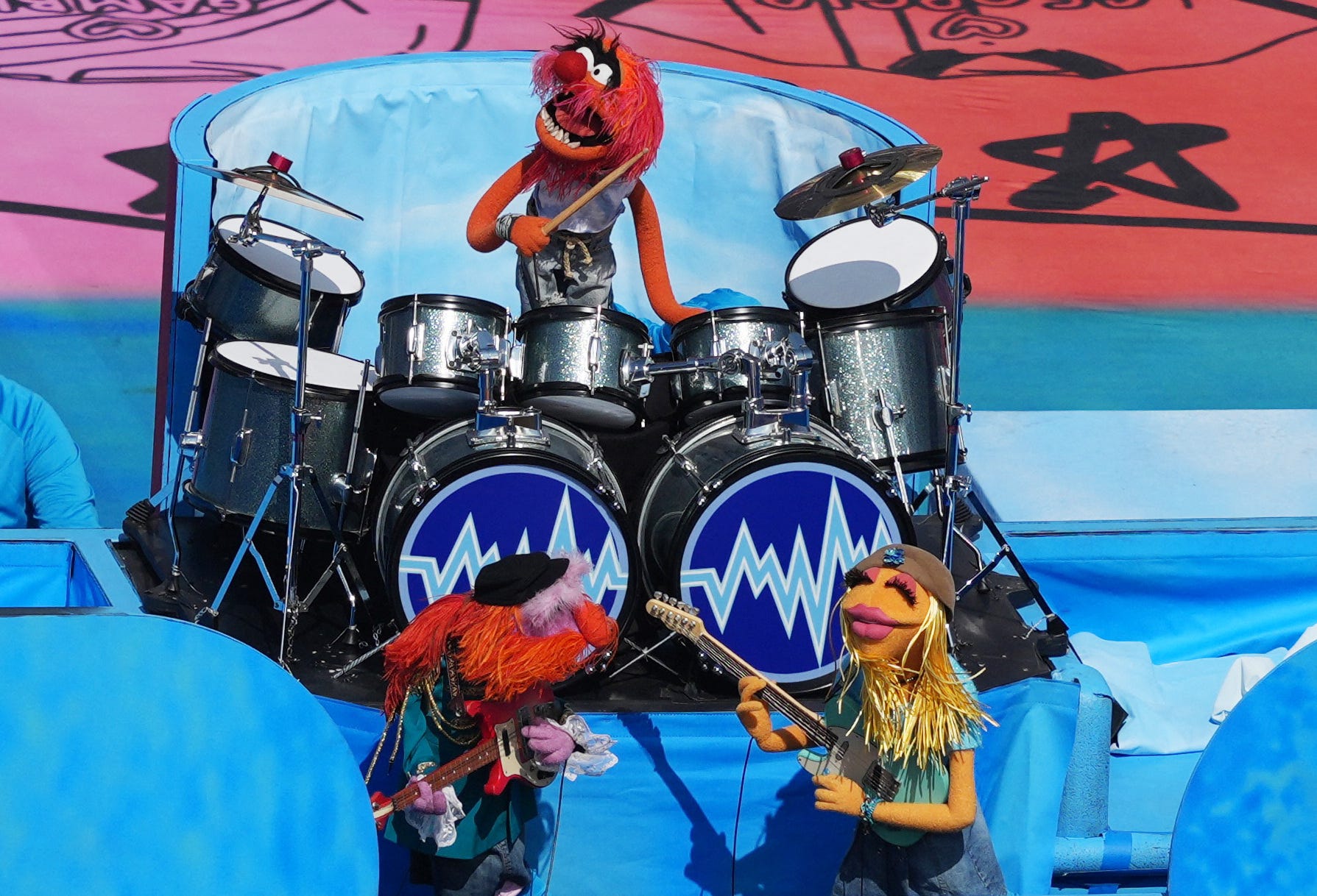 Best images from World Cup halftime show featuring Madonna, Justin Bieber