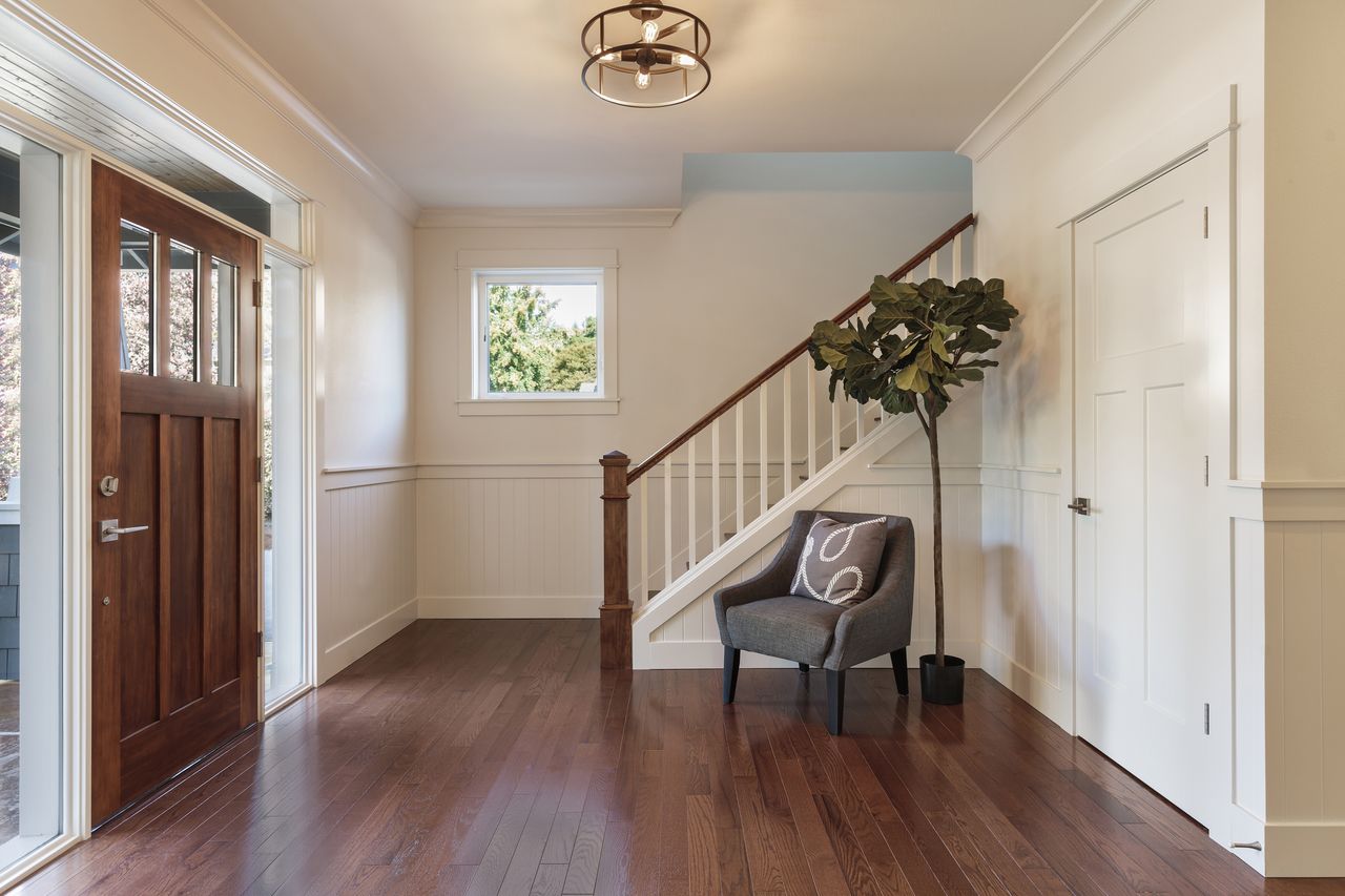 sparse entryway
