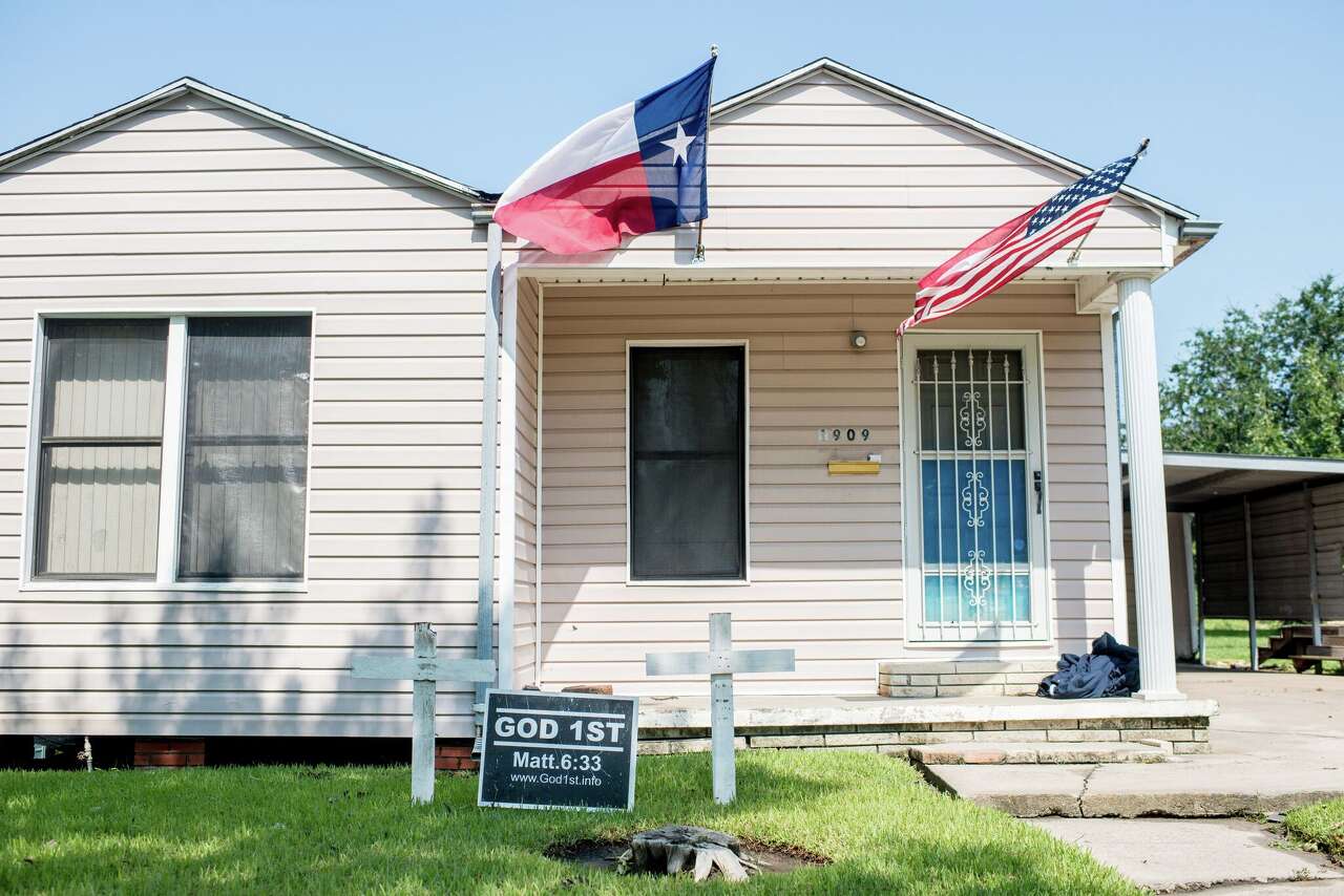 The most bizarre HOA complaints Texans say they've received