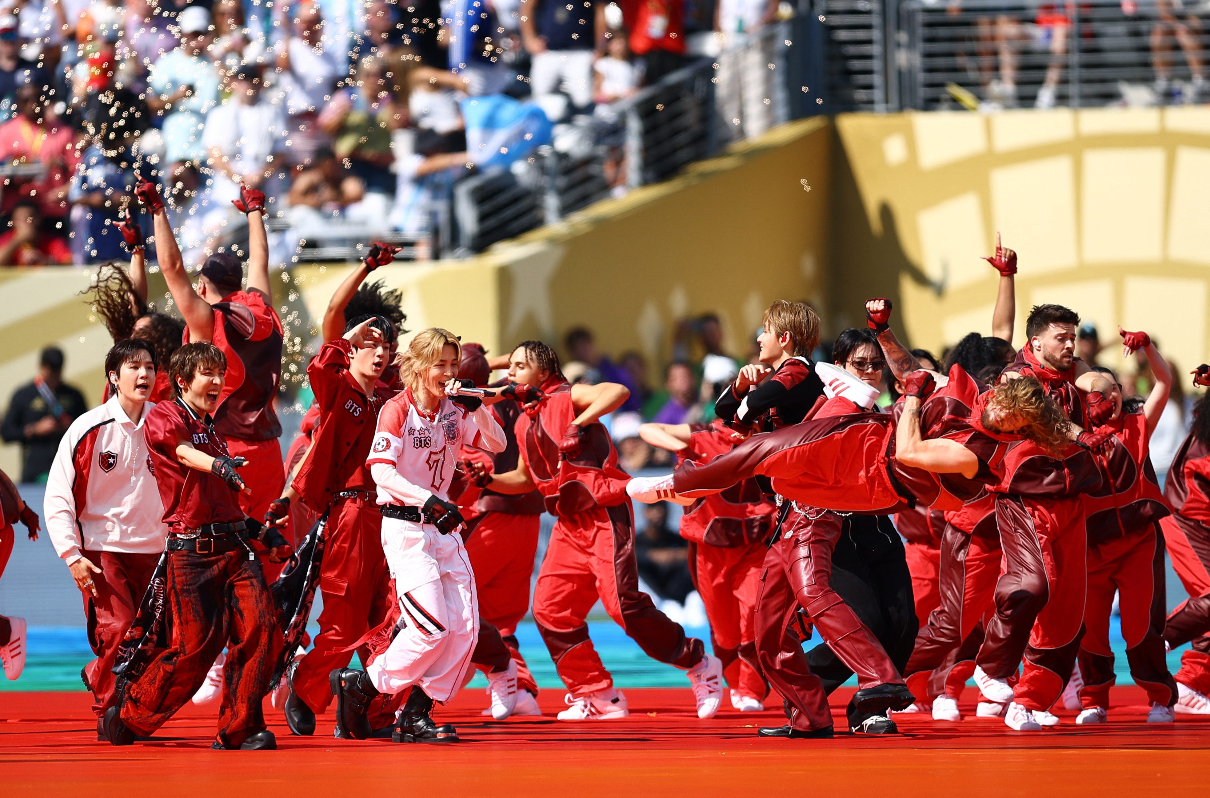 Best images from World Cup halftime show featuring Madonna, Justin Bieber