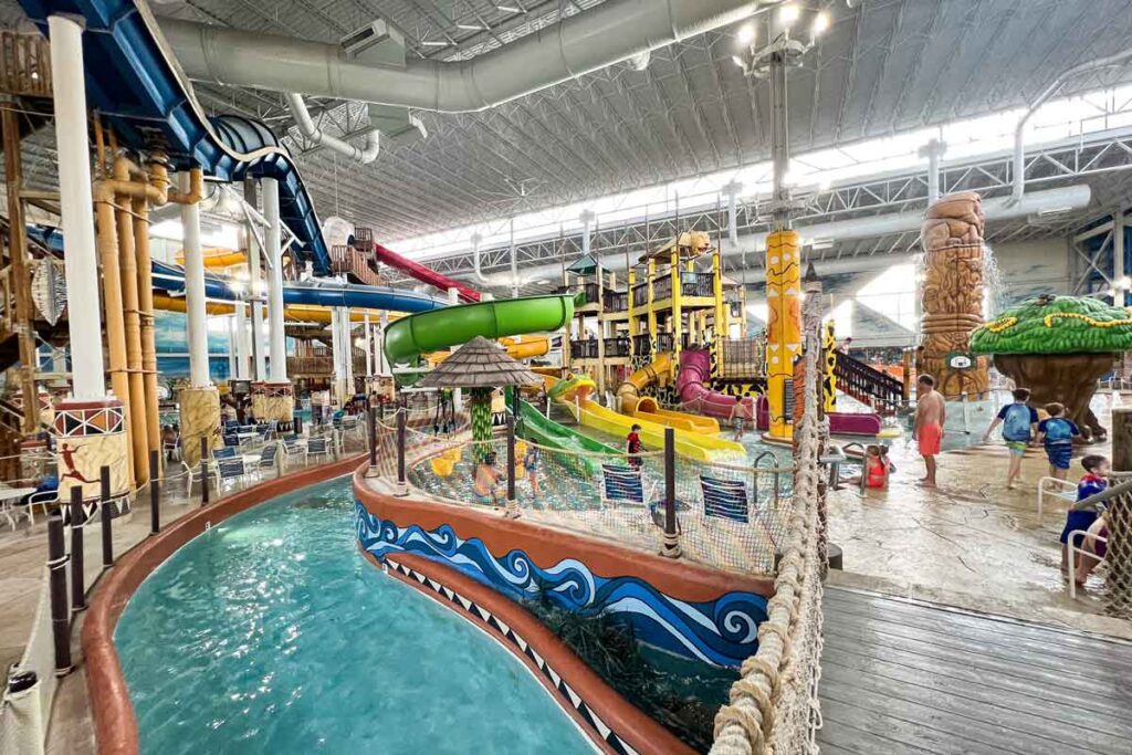 12 Best Lazy River Resorts in the USA