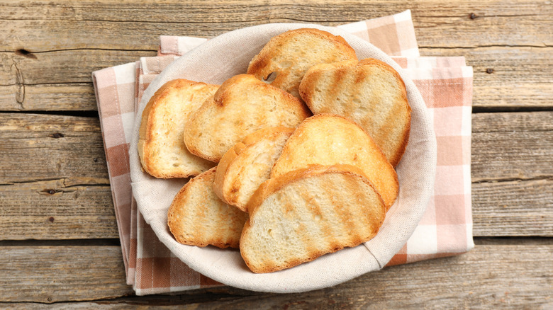 The 1924 3-ingredient toast recipe that will sate any sweet tooth