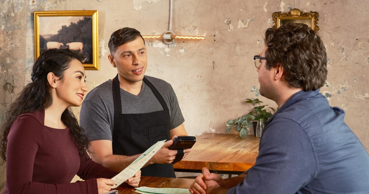14 Things Your Server Notices About You the Moment You Sit Down