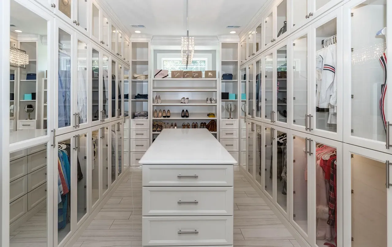 1. Turning a Bedroom Into a Walk-In Closet or Home Office (Image Credits: Pixabay)