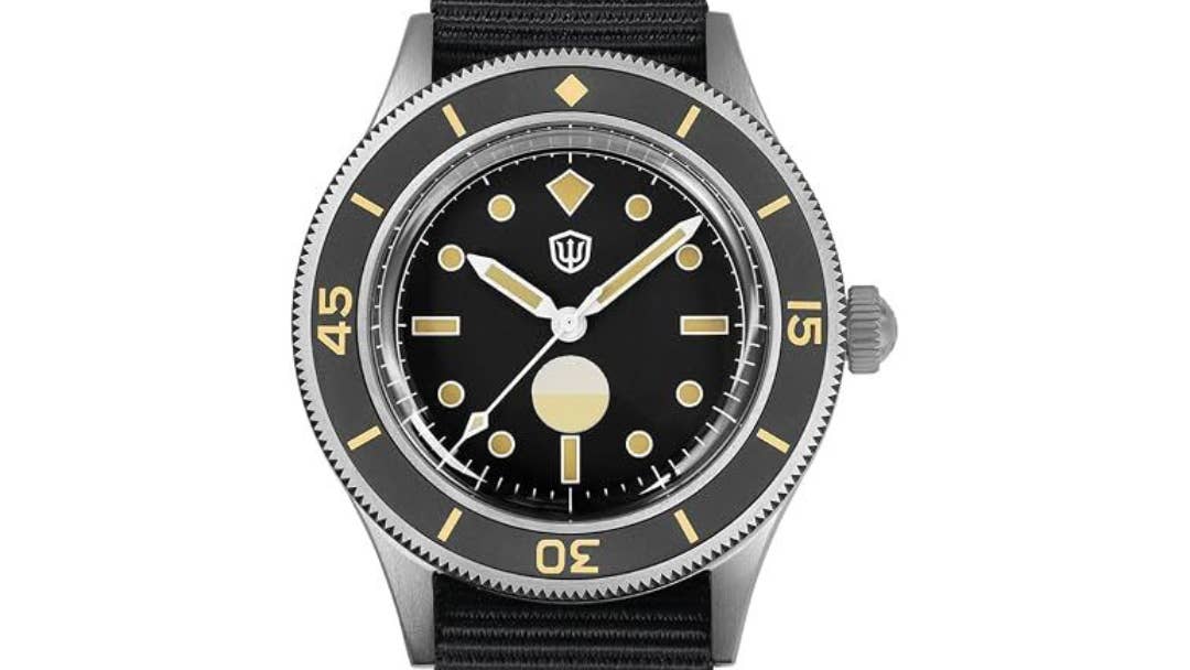 watchdives-titanium-nato-strap-dive-watch
