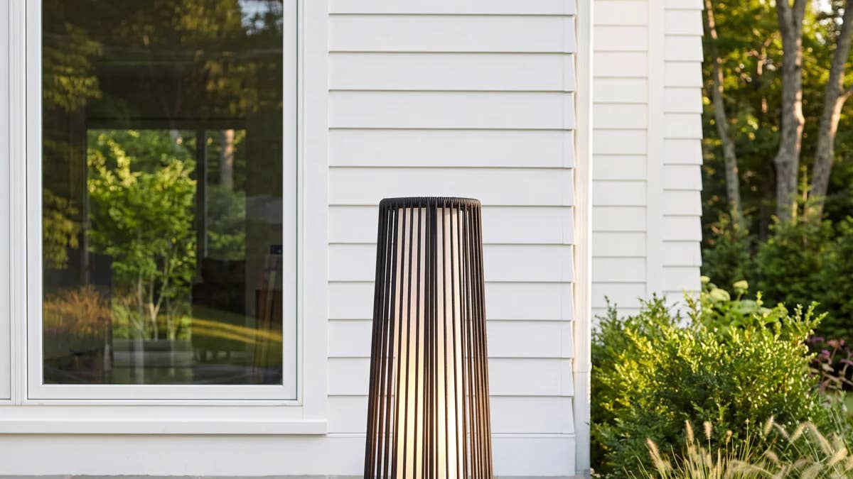 allmodern-gordes-floor-solar-light