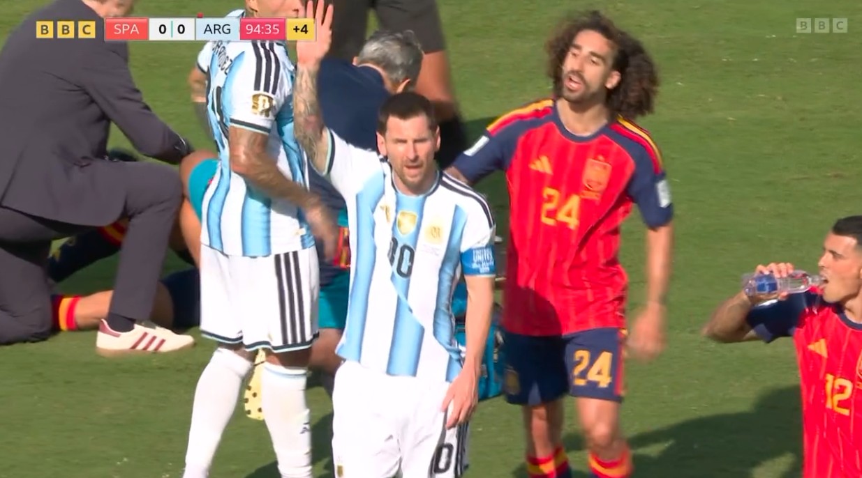 Lionel Messi tried to get Marc Cucurella sent off