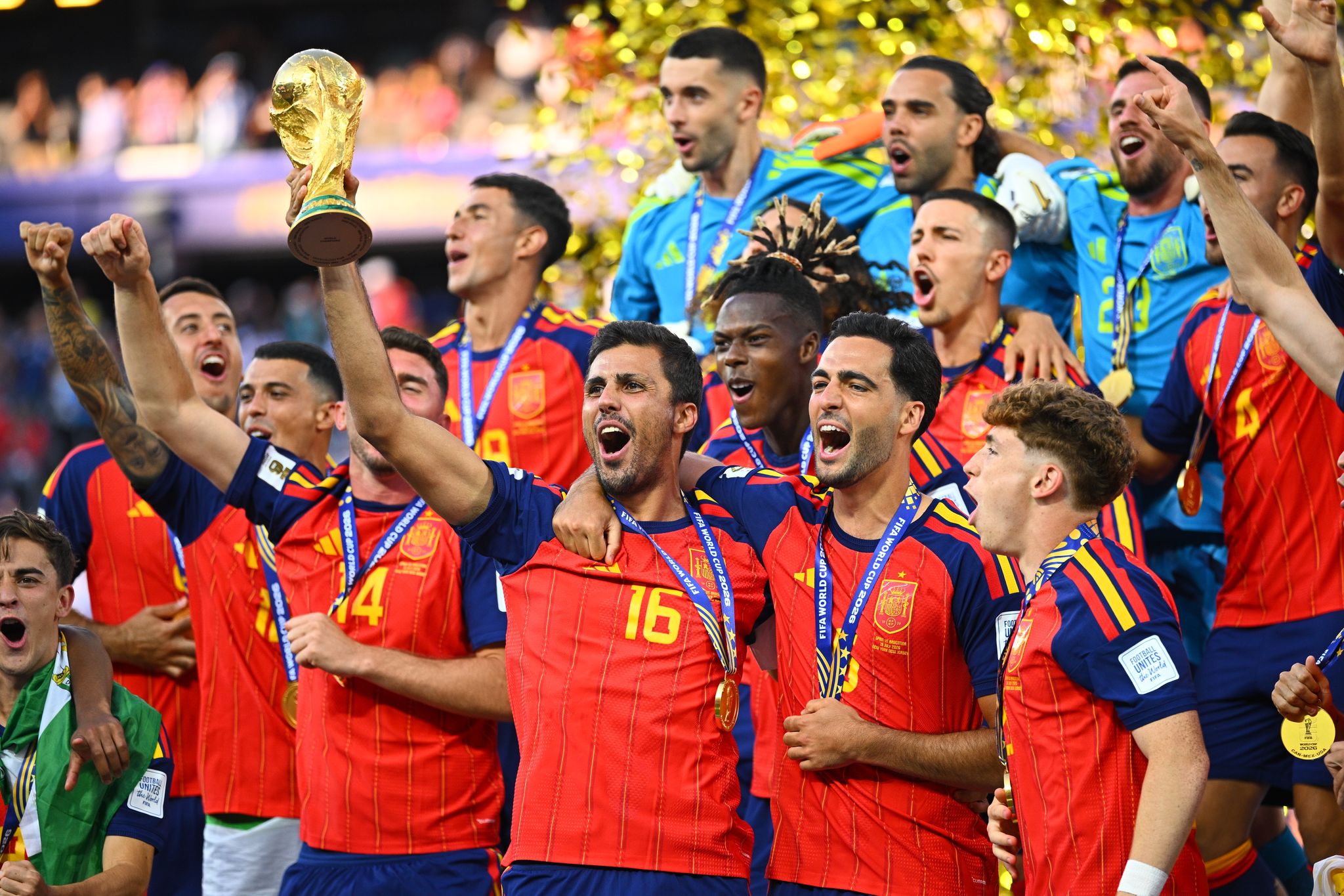 Pokal von Trump: Spaniens Weltmeister lassen Messi weinen