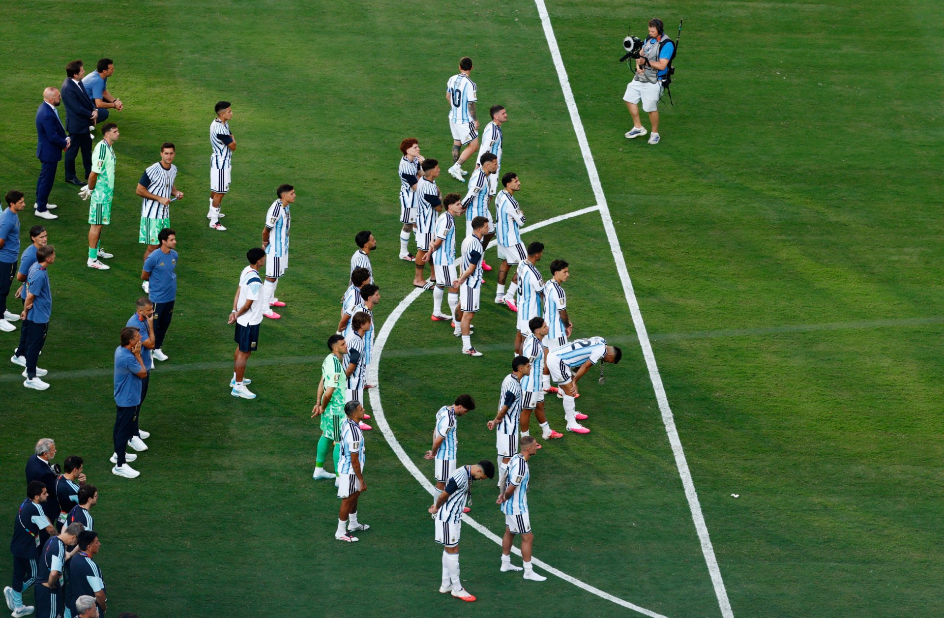 Argentina players look dejected after losing the World Cup final